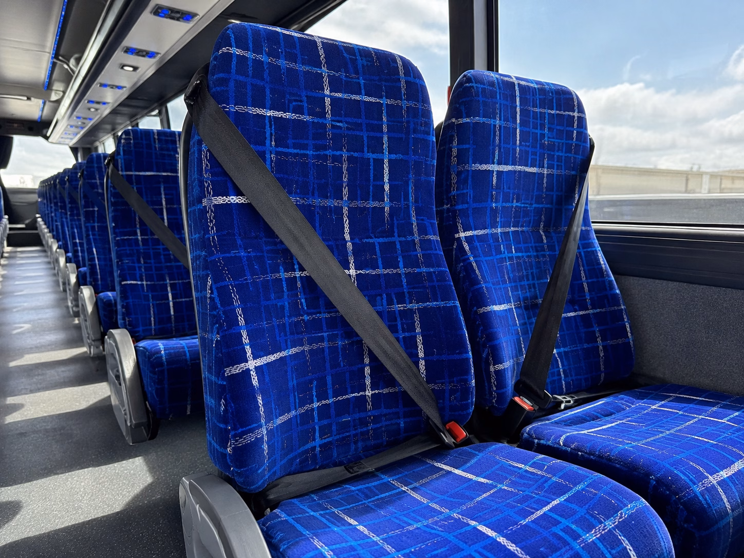 convention and conference shuttle buses from garland to dallas