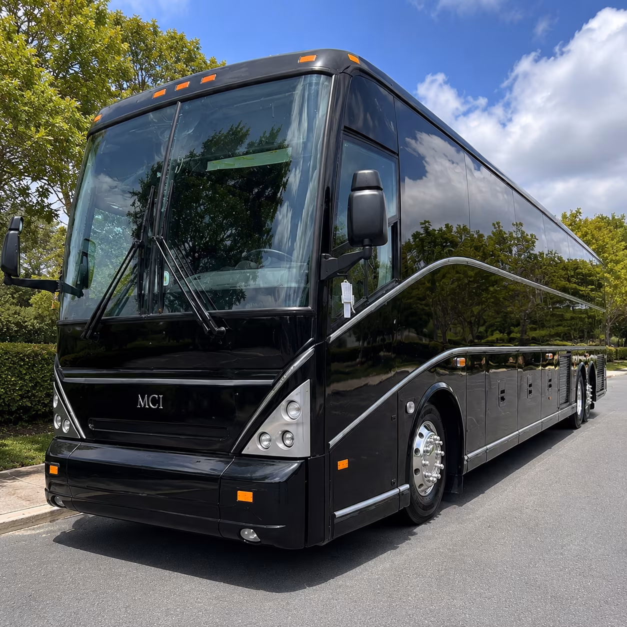 hit san antonio with your group on a charter bus from garland