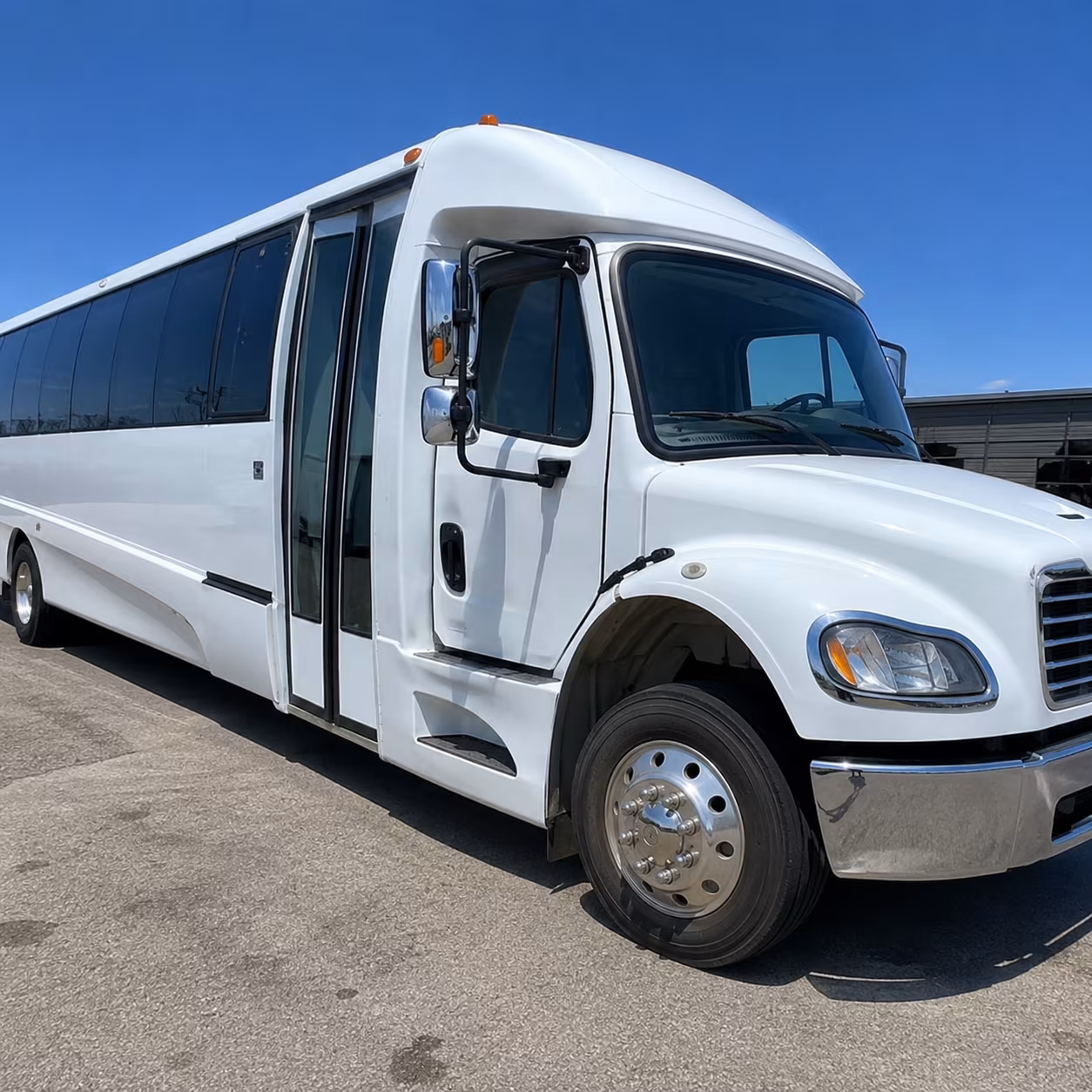 richardson attend richardson concerts with a charter bus rental