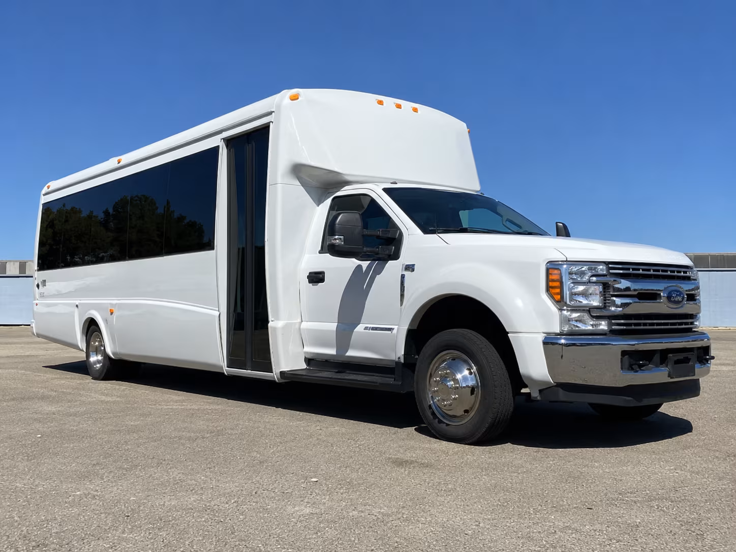 richardson spacious charter bus rentals for richardson winery tours
